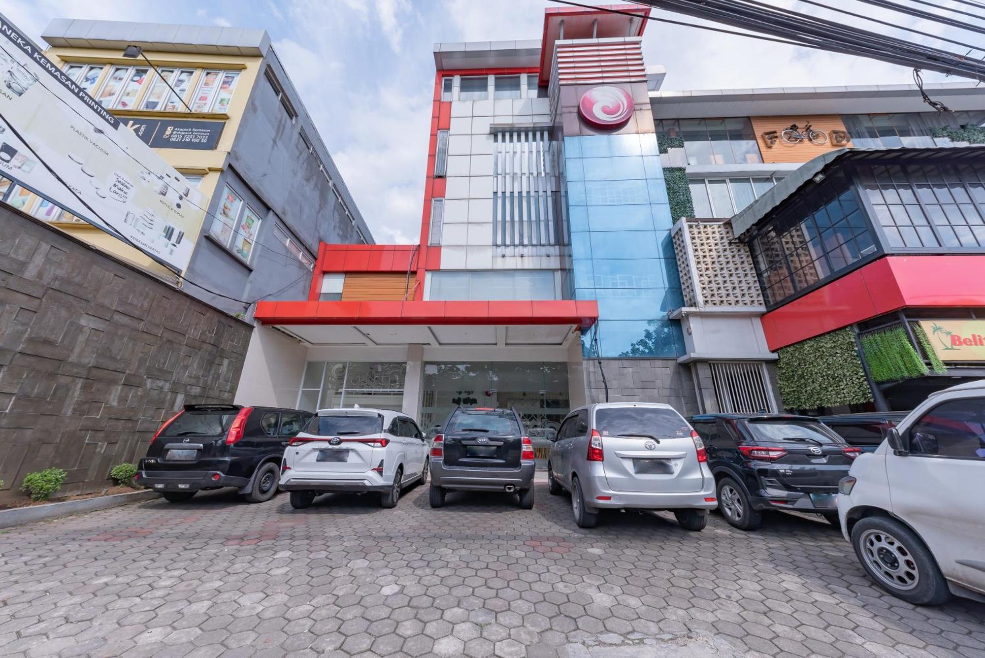 Reddoorz Hostel At Kiara Cozy Kircon Bandung Exterior photo
